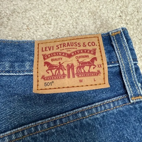 Levi's Classic Blue Ripped Jean Shorts - Picture 3 of 4